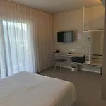 فندق Palm Garavan مينتون